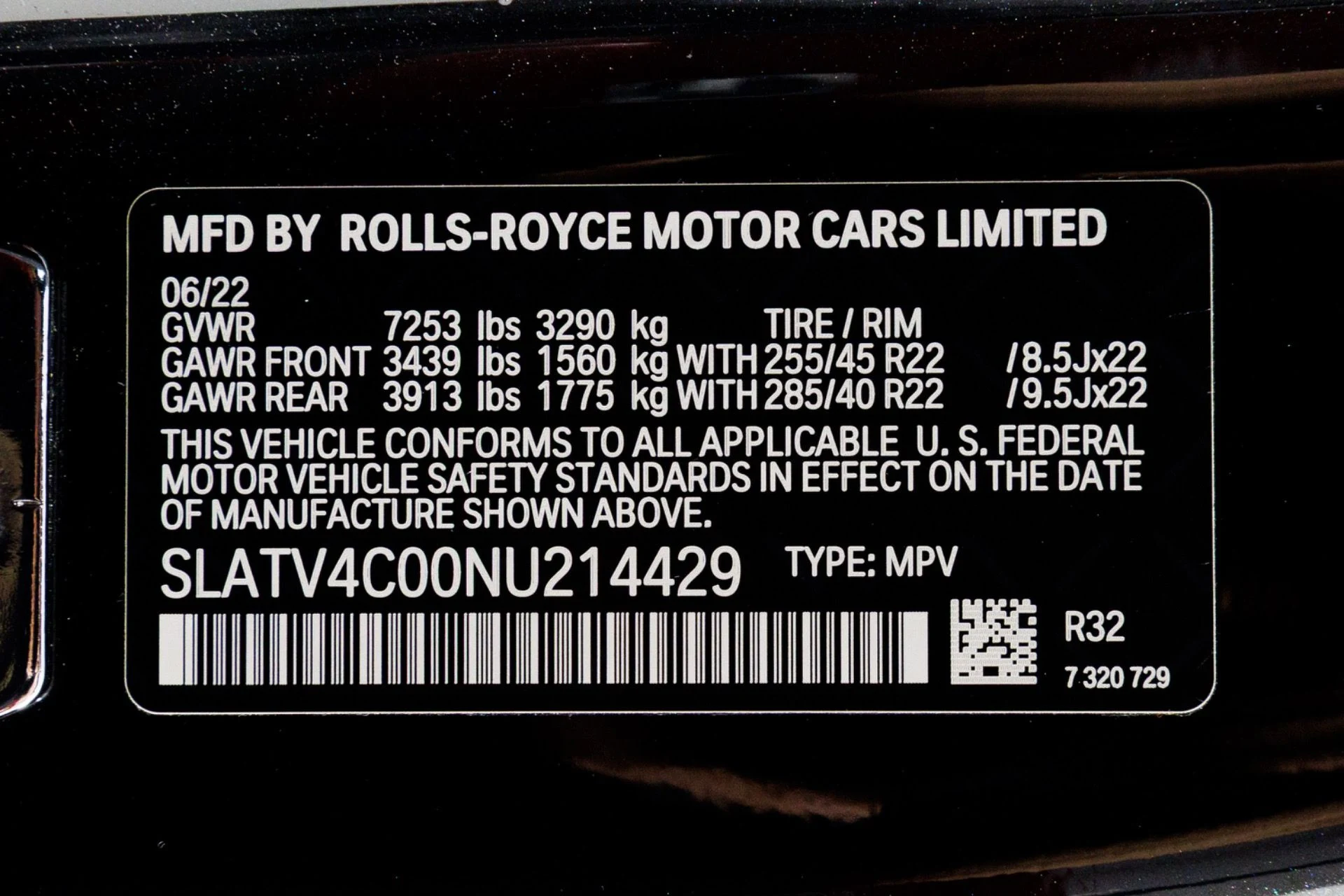 mph006_3880302513_Used_2022_Rolls_Royce_Cullinan_1775845375_91aa58e223