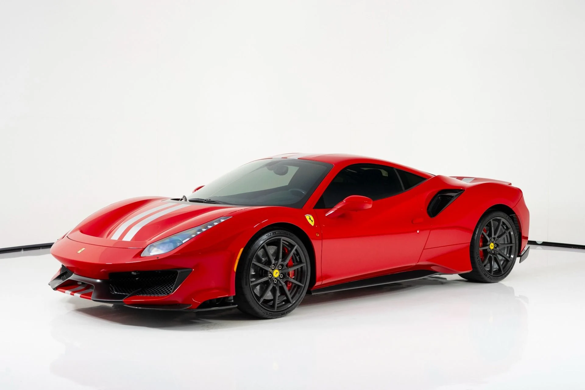 mph006_3881081123_Used_2019_Ferrari_488_Pista_1760379304_e60db8f67c