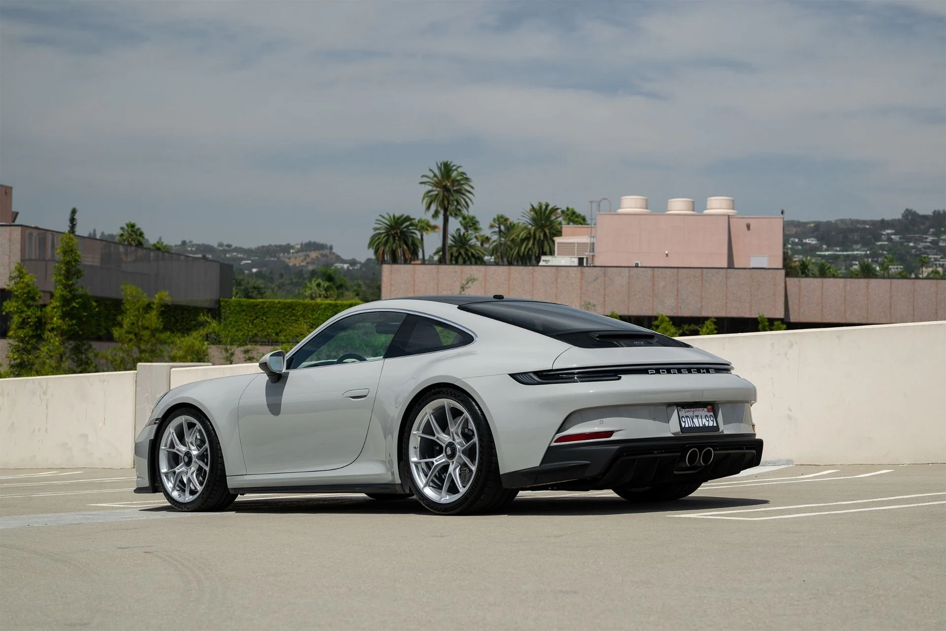 mph006_3883247470_Used_2022_Porsche_911_GT_3_Touring_1788909258_3998d44c7c