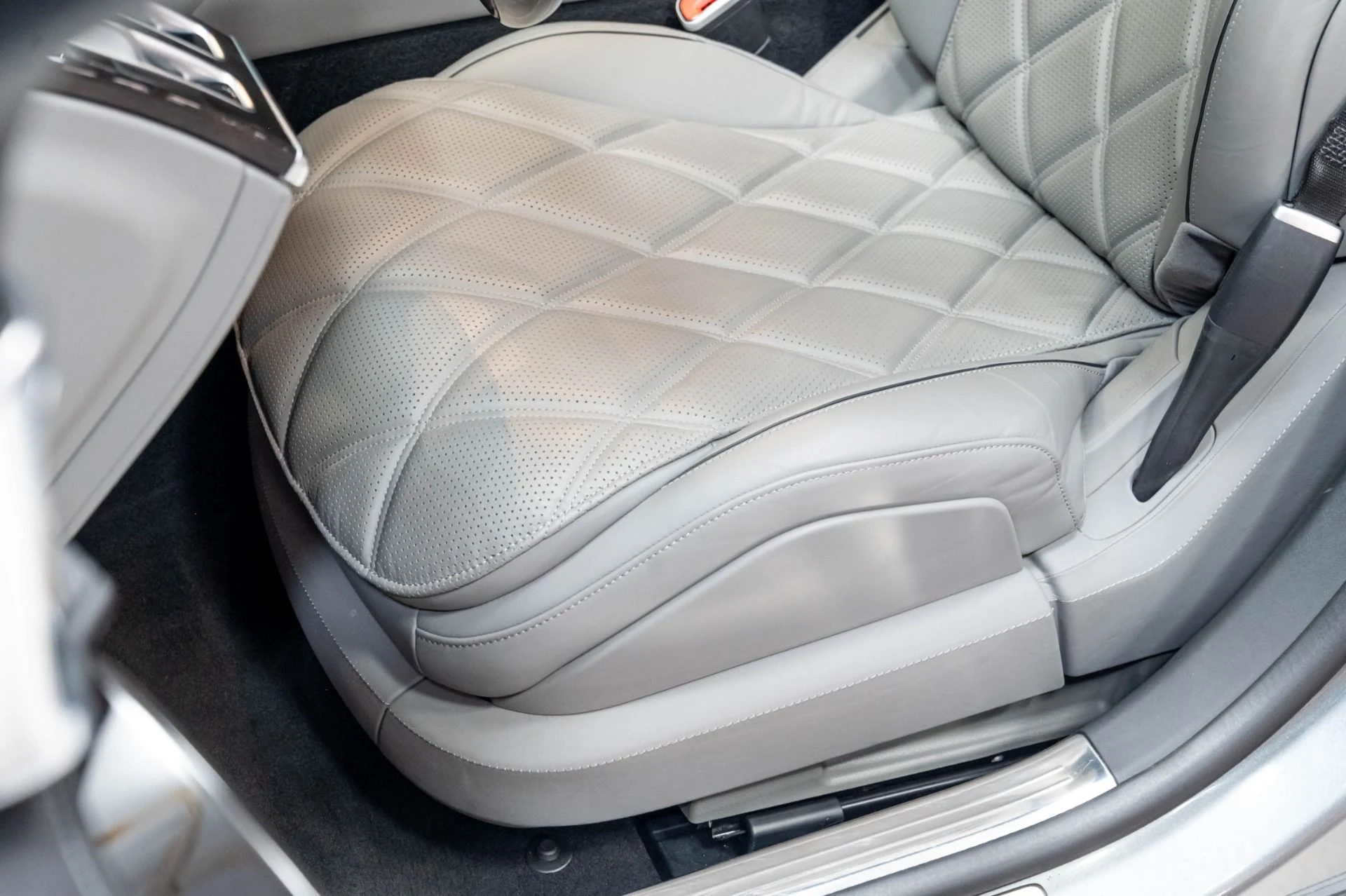 mph006_3887818128_Used_2024_Mercedes_Benz_S_Class_Maybach_S_680_4_MATIC_1777501614_3819ec669d