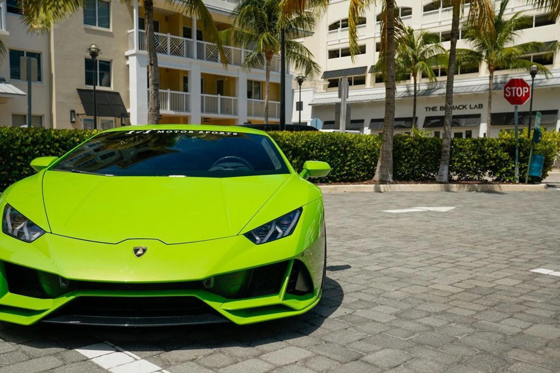 mph006_3890007349_used_2020_lamborghini_huracan_evo_coupeawd_14354_22890839_7_1024_678b088d7f