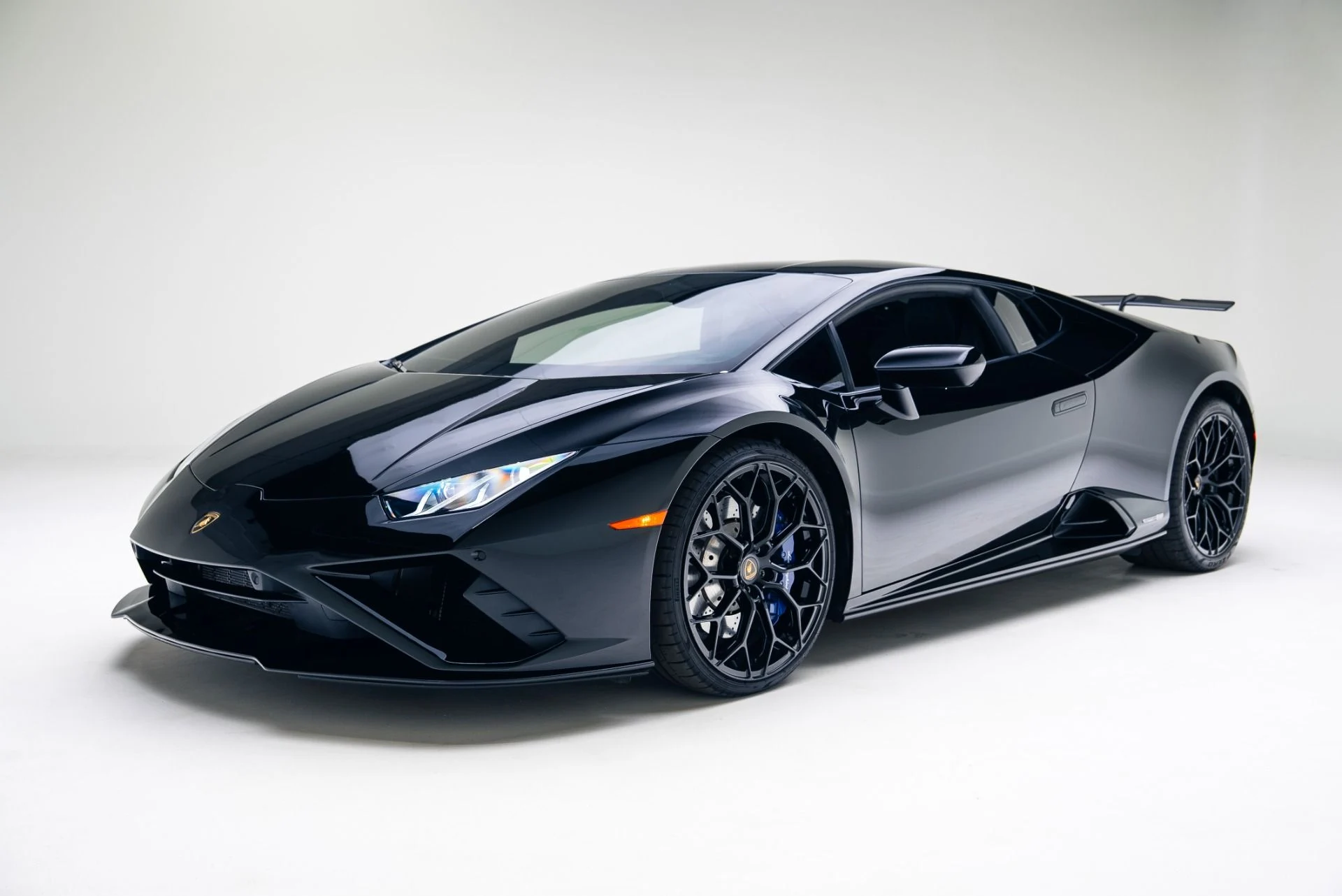 mph006_3891045401_Used_2021_Lamborghini_Huracan_EVO_1765497065_914a355e9a