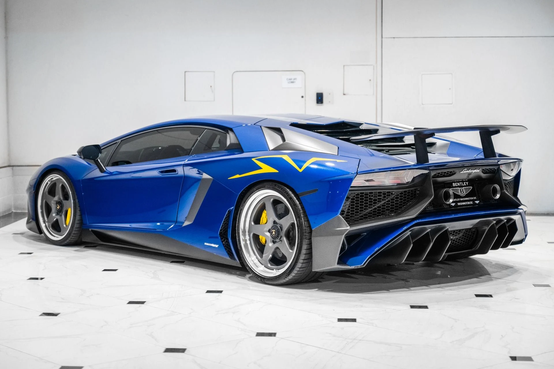 mph006_3902344240_Used_2016_Lamborghini_Aventador_LP_750_4_SV_Coupe_1783114445_8e810d2111