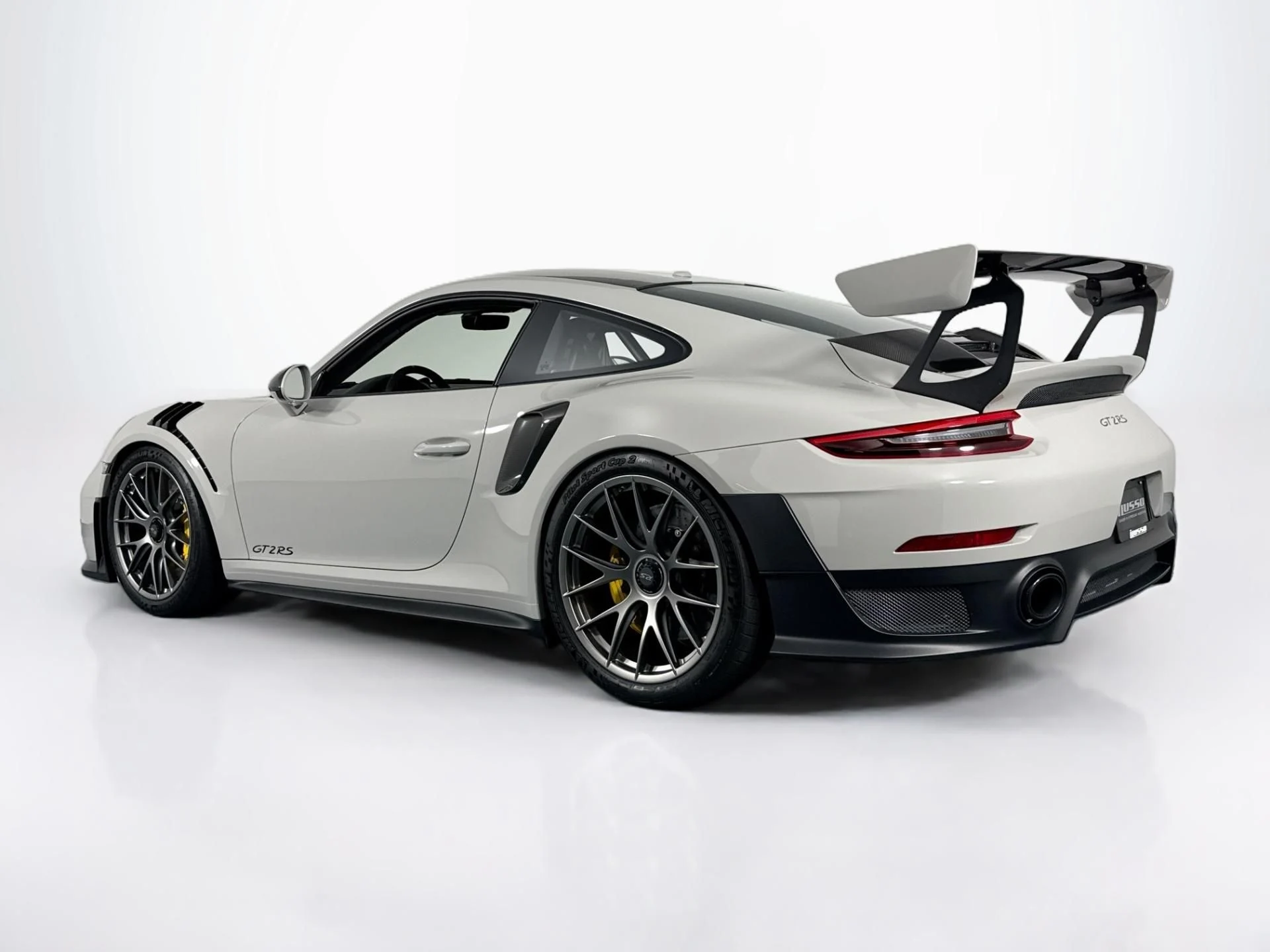 mph006_3914384315_Used_2018_Porsche_911_GT_2_RS_Weissach_Package_1784604475_f4fc6cfcb3
