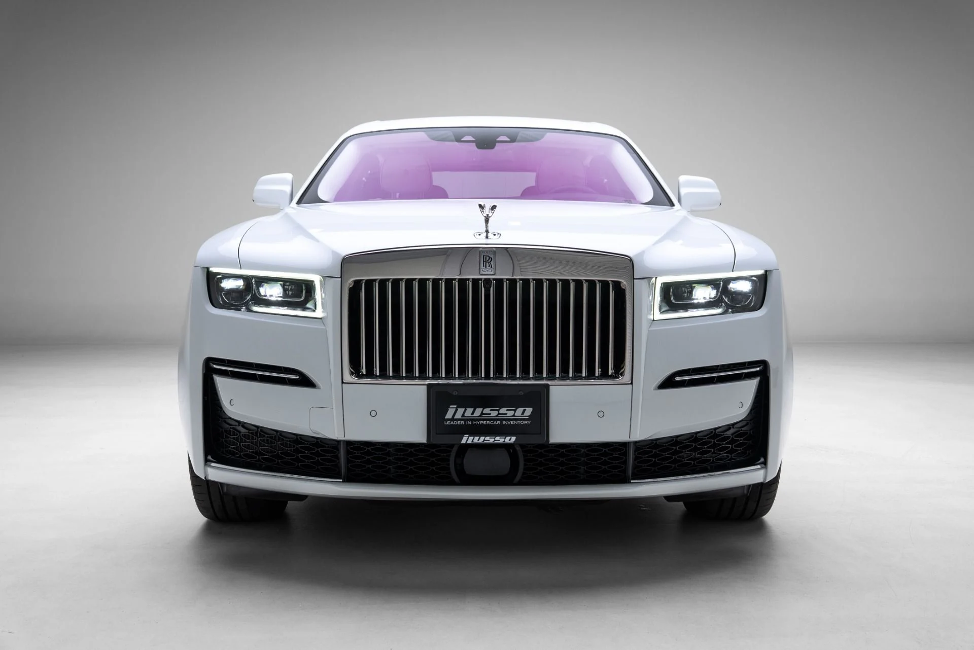 mph006_3923302204_Used_2022_Rolls_Royce_Ghost_1775153205_f290b62dad