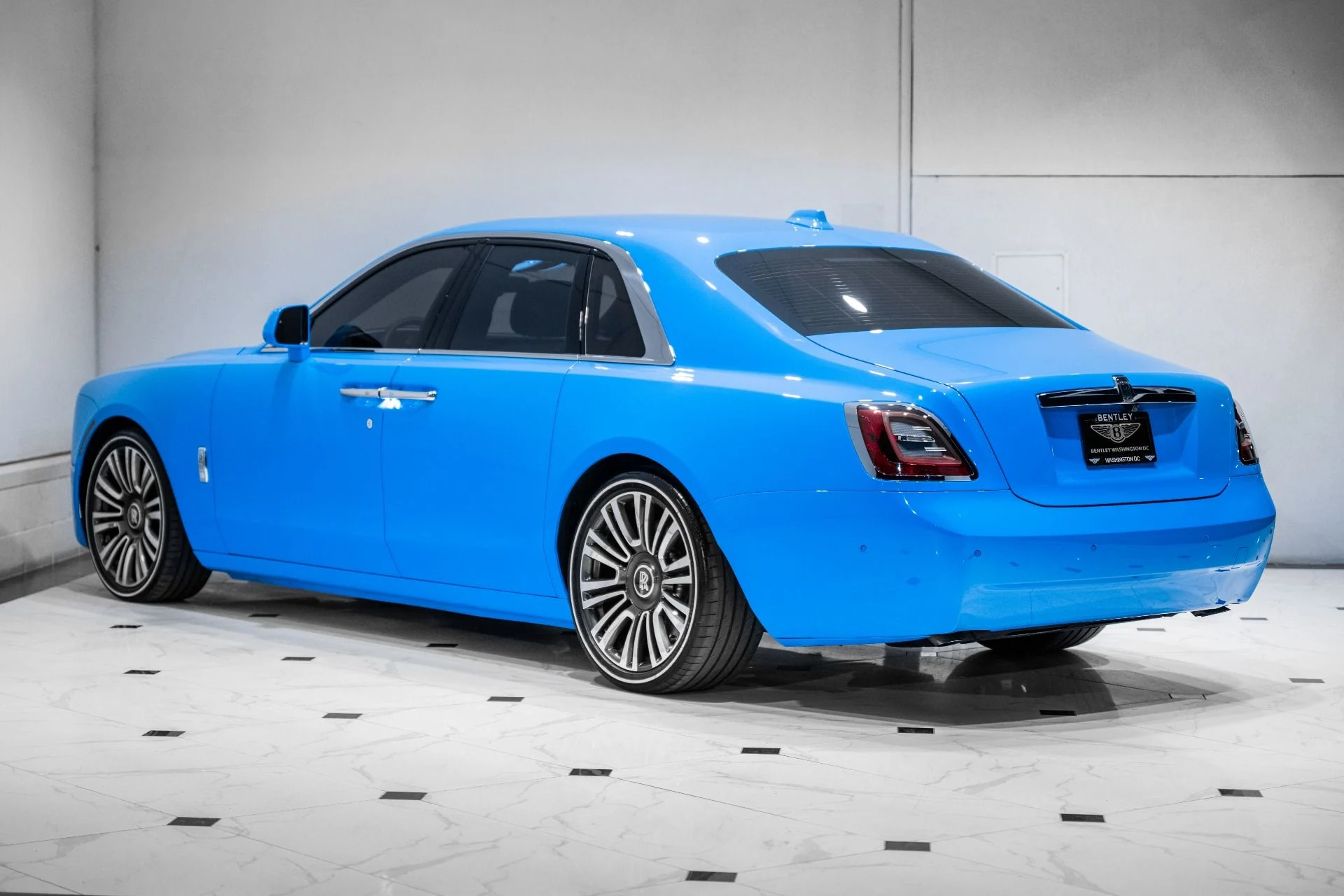 mph006_3931954880_Used_2023_Rolls_Royce_Ghost_1773457009_2e67599bd5