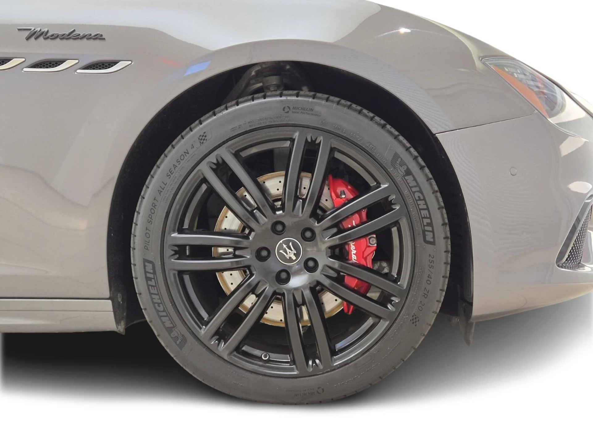 mph006_3932689257_Used_2022_Maserati_Ghibli_Modena_1763108958_7f7faebd8a