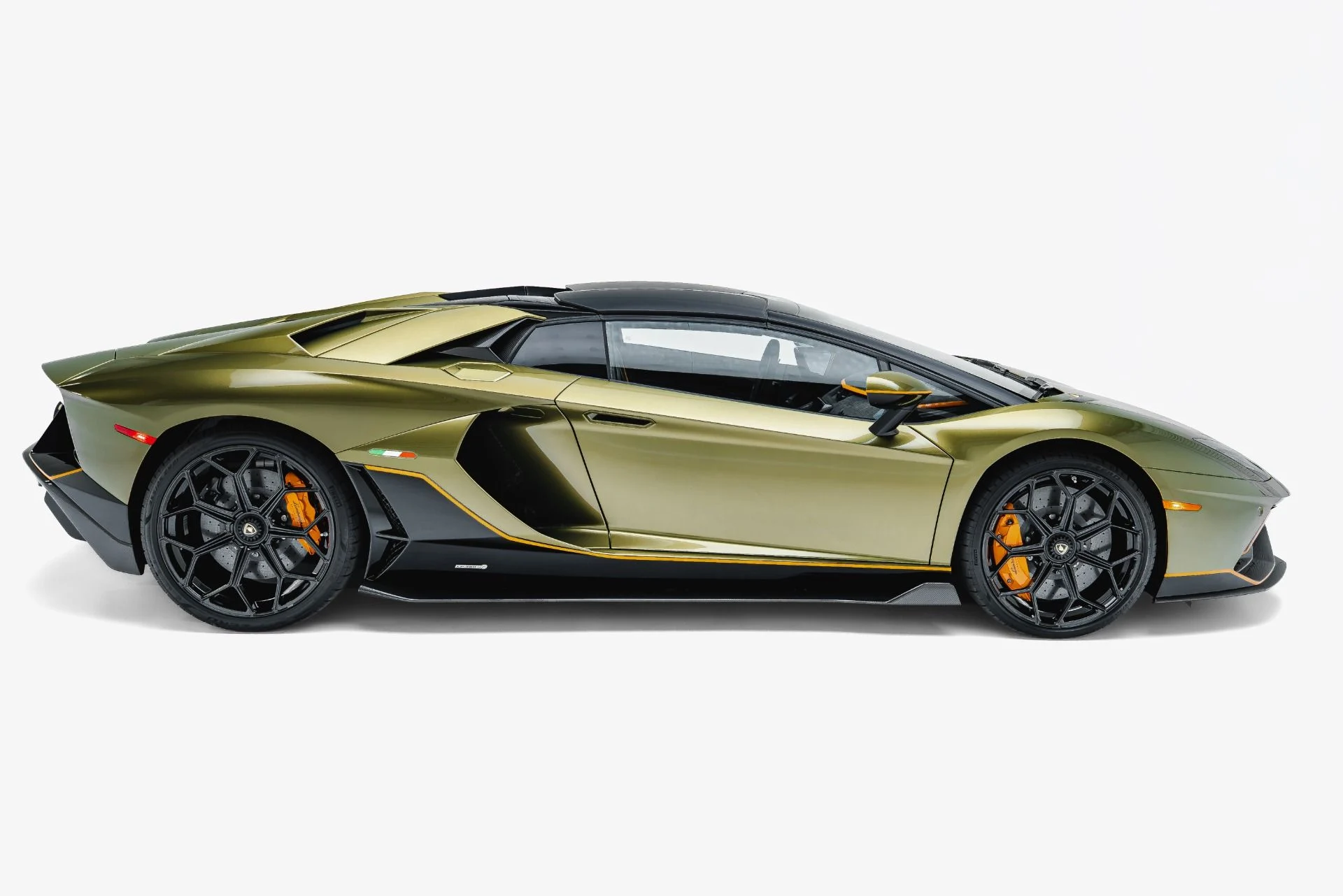 mph006_3942146915_Used_2022_Lamborghini_Aventador_LP_780_4_Ultimae_1792689295_6486cd56be