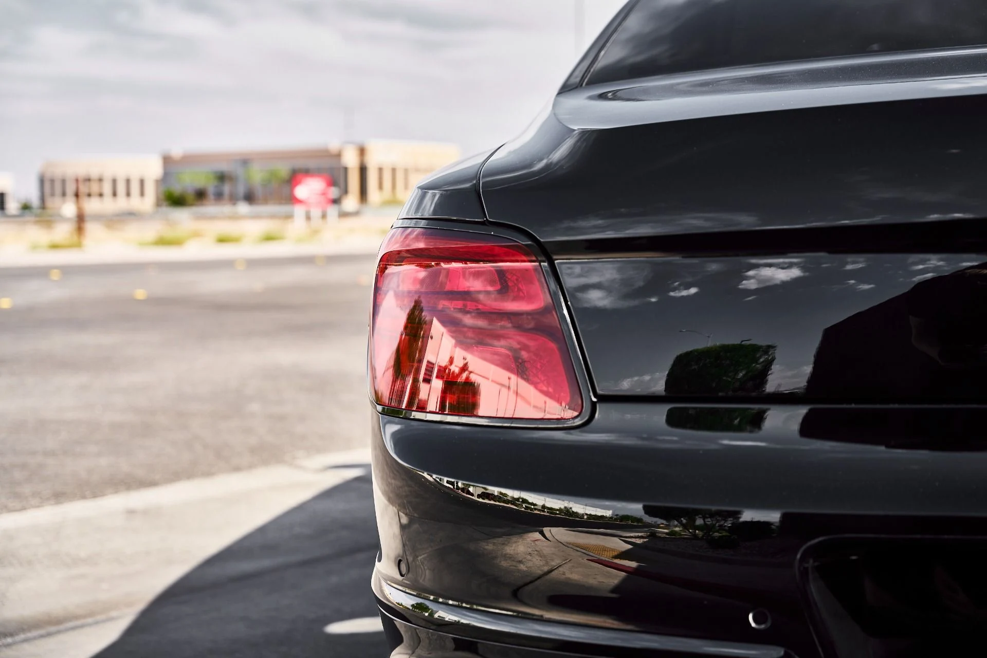 mph006_394293598_Used_2023_Bentley_Flying_Spur_S_1784247225_c01672b108
