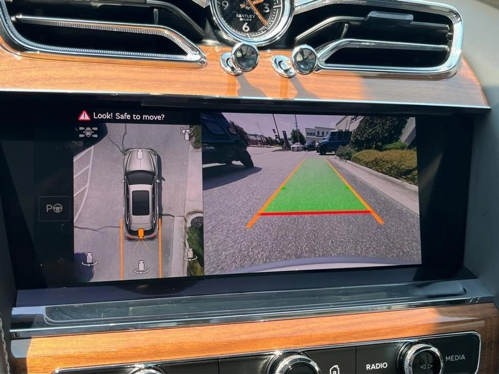 mph006_3946205416_4062998bb8bc1f4fe08aa6f9da172355_53761760bc