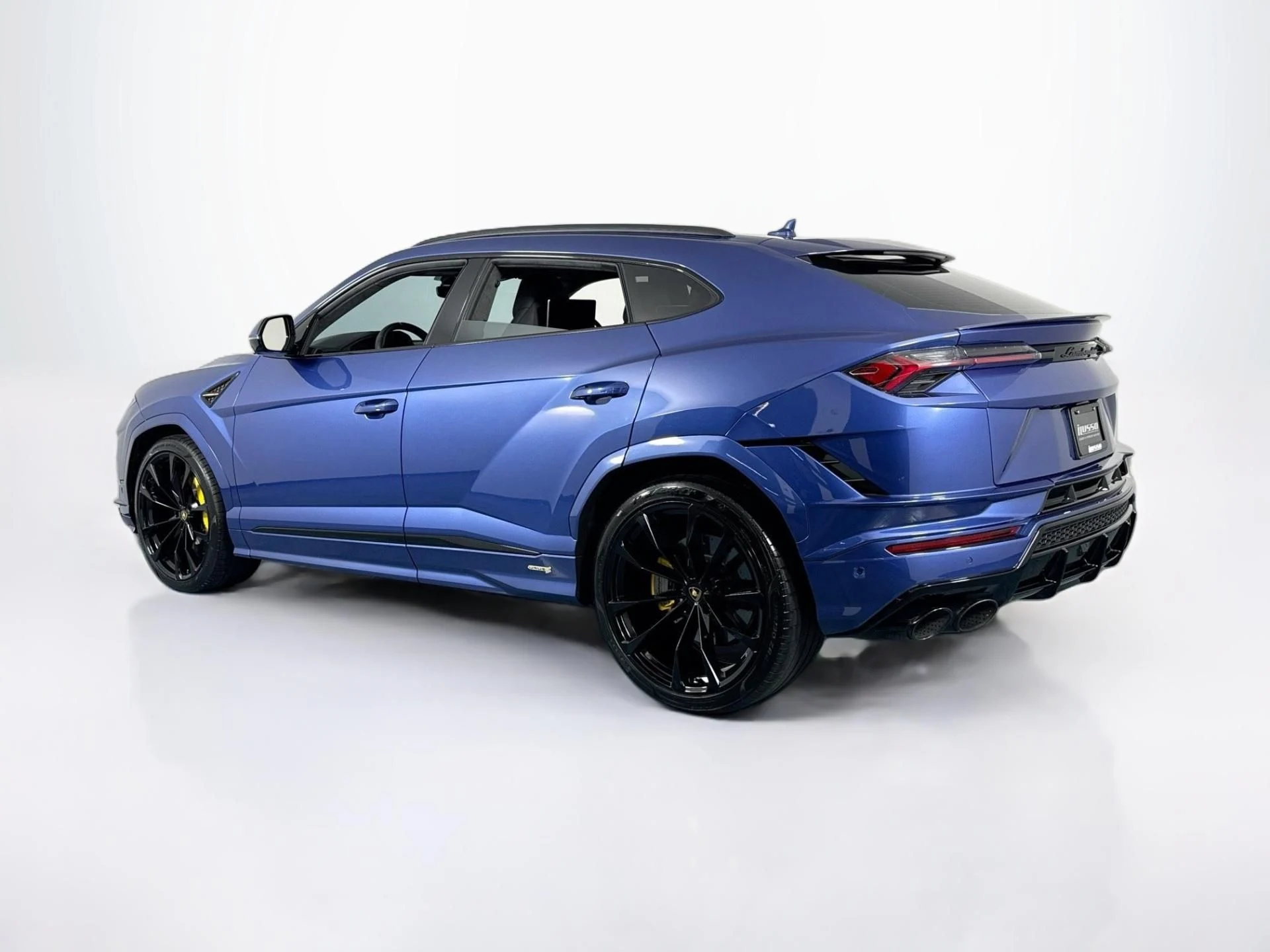 mph006_3951812926_Used_2024_Lamborghini_Urus_S_1784150900_13126c3183