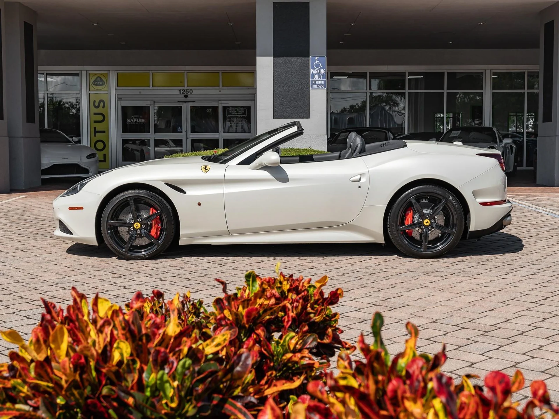 mph006_3954792157_Used_2015_Ferrari_California_T_1758132593_ed7910d048