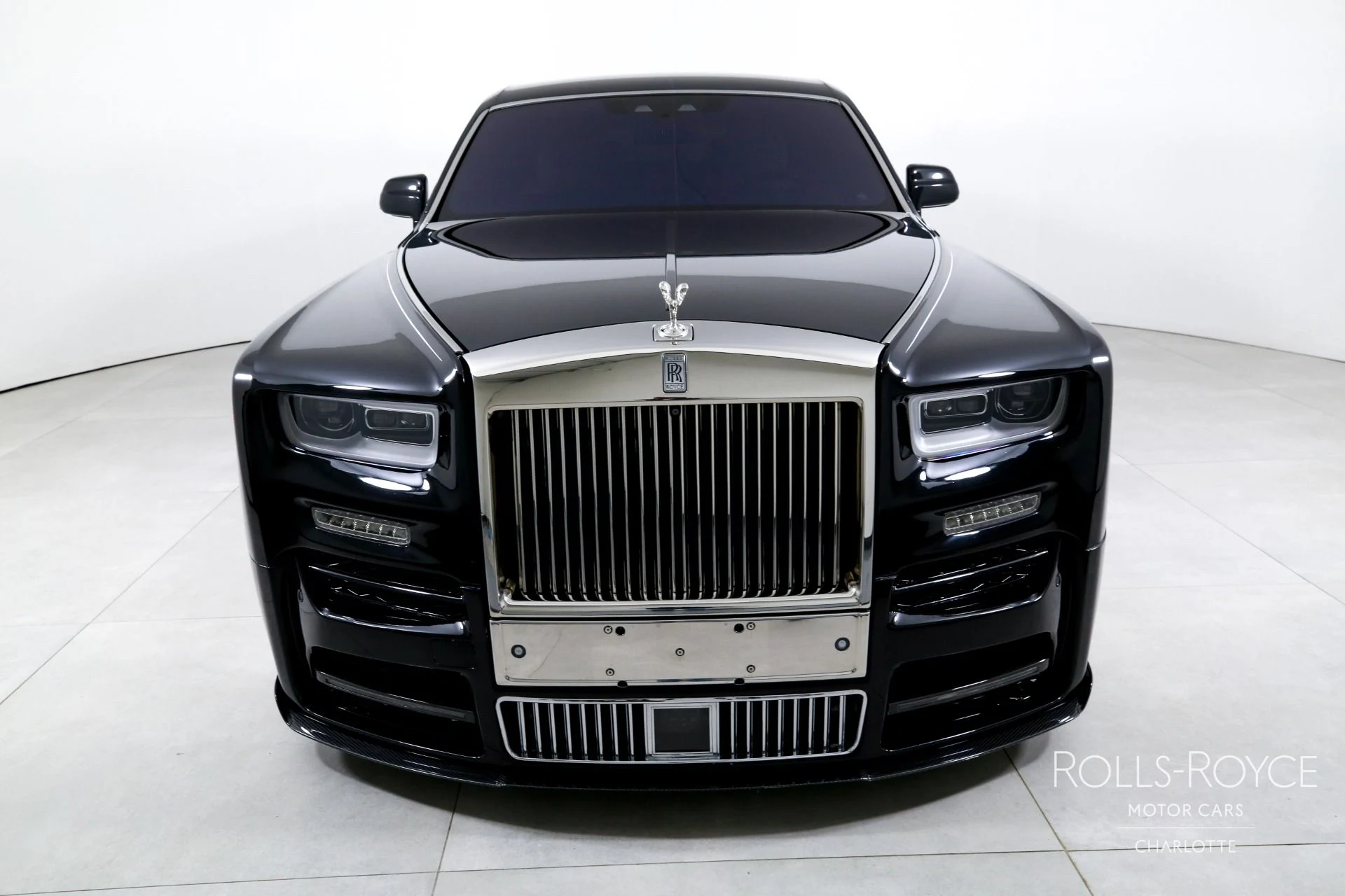 mph006_395913581_Used_2018_Rolls_Royce_Phantom_1776373646_9e1f6b57ee