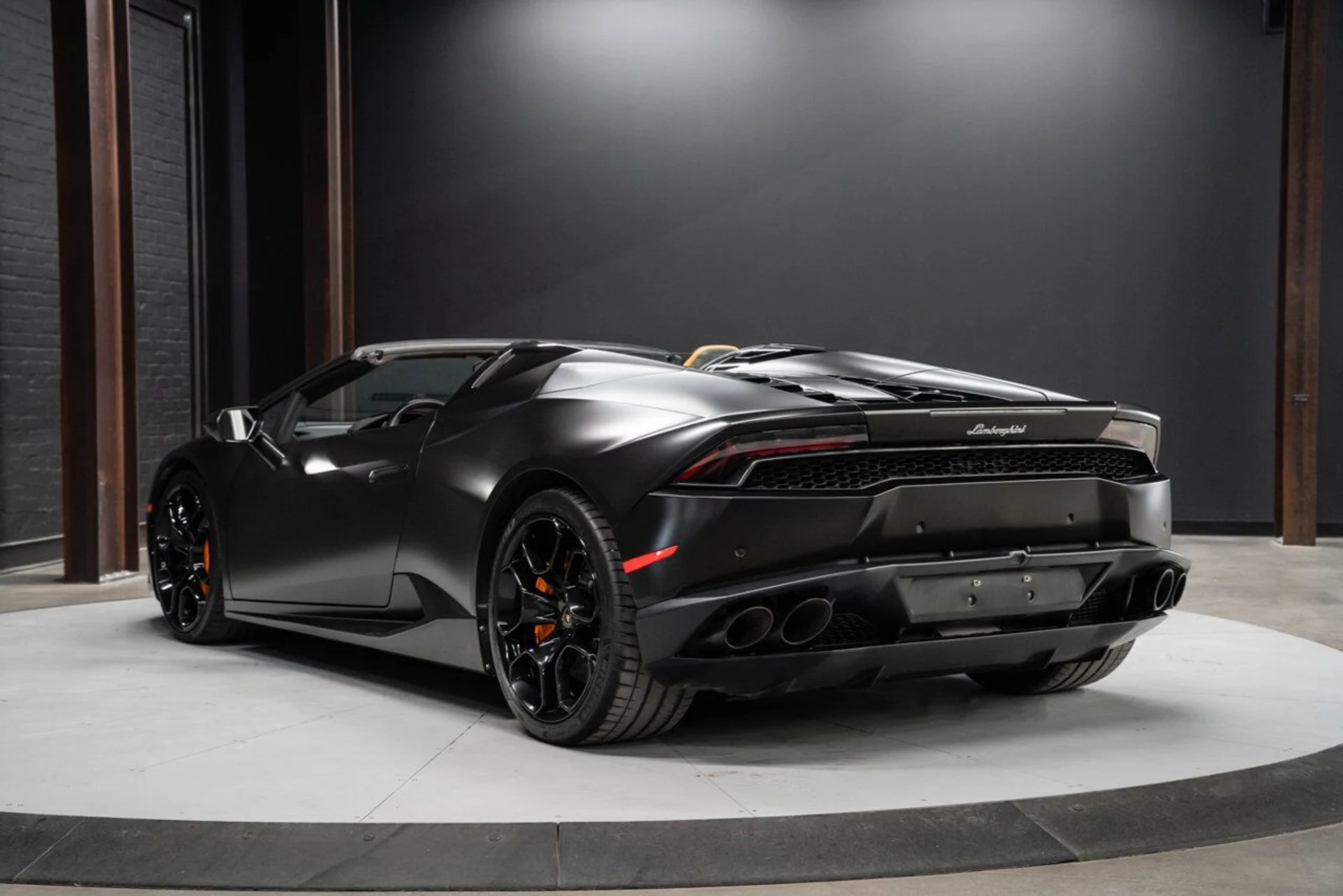mph006_3978564739_lamborghini_huracan_2016_5b040699f7