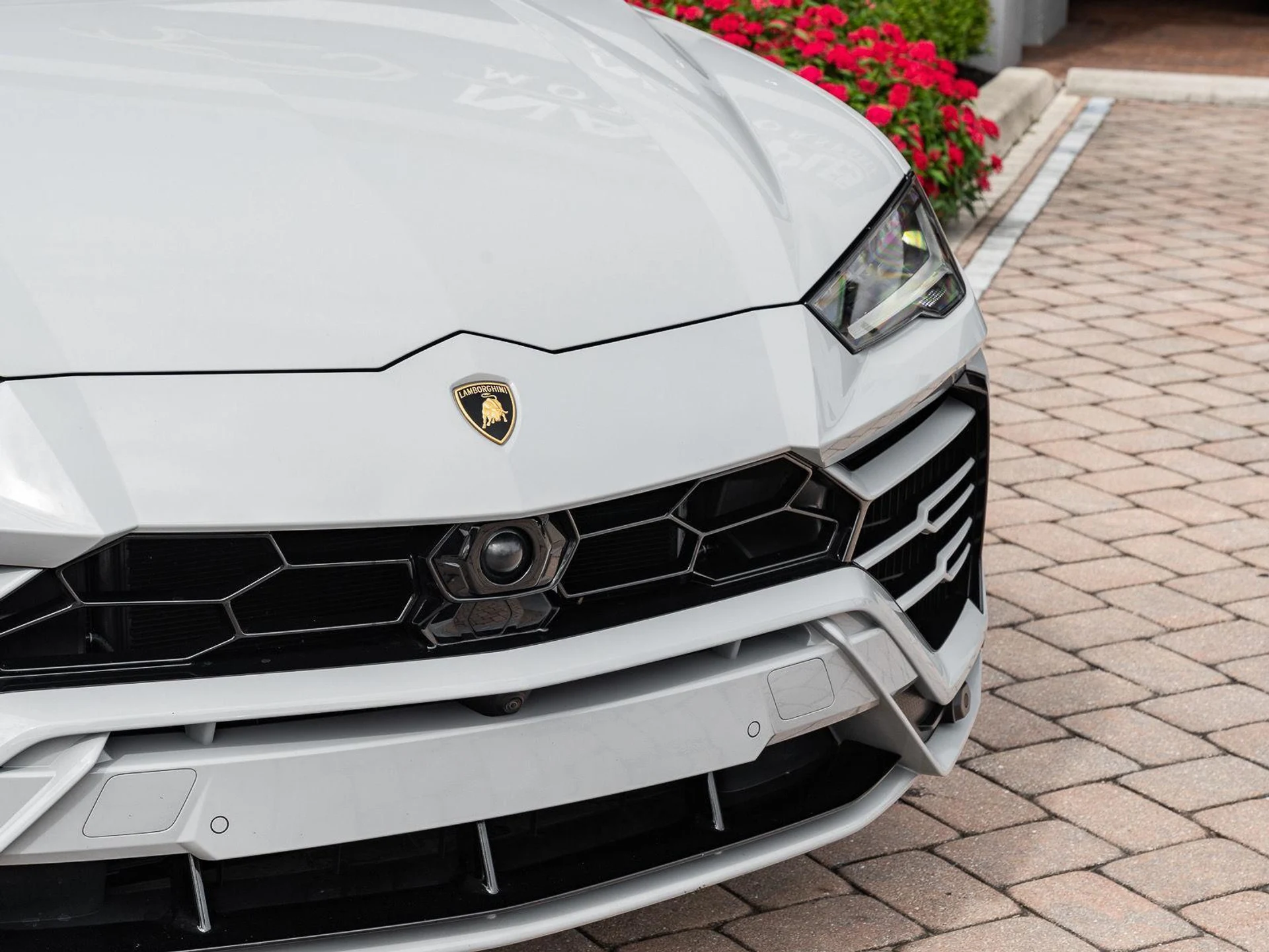 mph006_3979456125_Used_2022_Lamborghini_Urus_AWD_1777086157_95240bf393