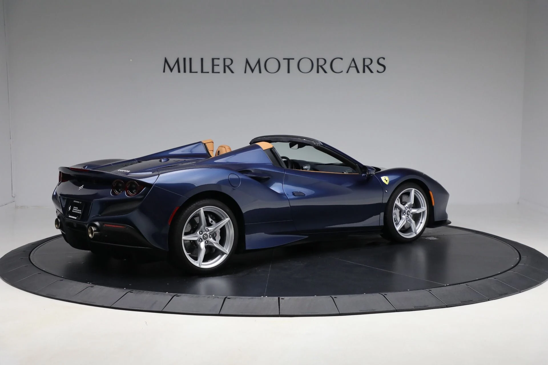 mph006_3988664311_Used_2022_Ferrari_F8_Spider_8242499912