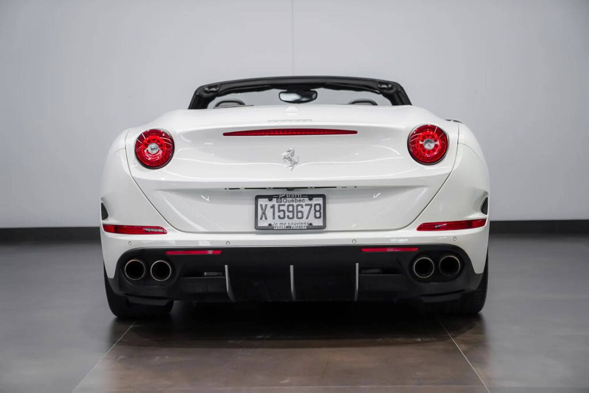 mph006_400580619_ferrari_california_2015_jpg_v_1758918548_e674c6e7f6