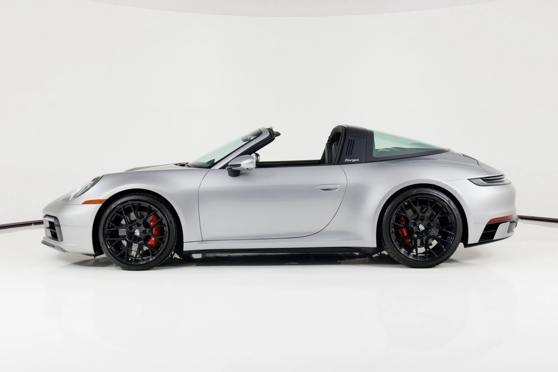 mph006_4008804938_Used_2022_Porsche_911_Targa_4_S_1772835250_ad07c4f939