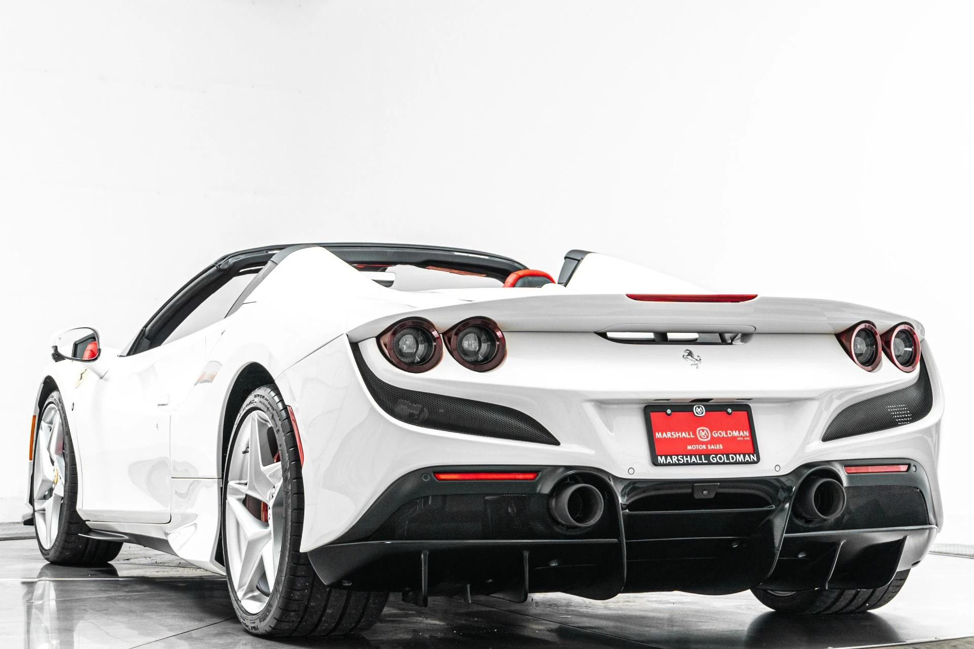 mph006_4014464640_Used_2023_Ferrari_F8_Spider_Low_Miles_Two_Tone_Paint_Carbon_Driving_Zone_Passenger_Display_1789405204_985c3a863c