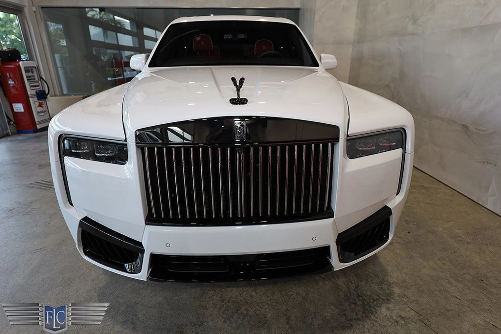 mph006_4014943667_used_2026_rolls_royce_cullinan_blackbadgesportutility_9689_23031080_7_1024_ed780616b5