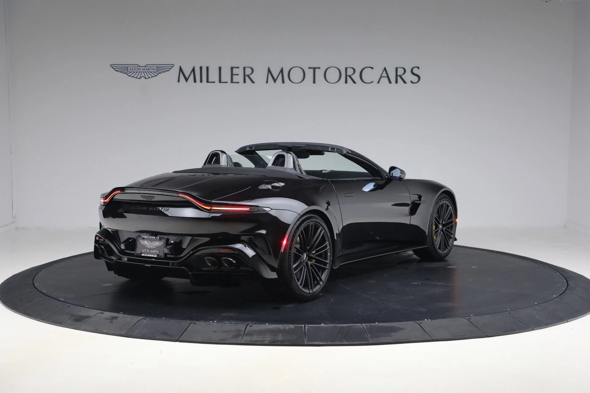 mph006_4016527193_New_2026_Aston_Martin_Vantage_Roadster_1770848011_e8241a8b63