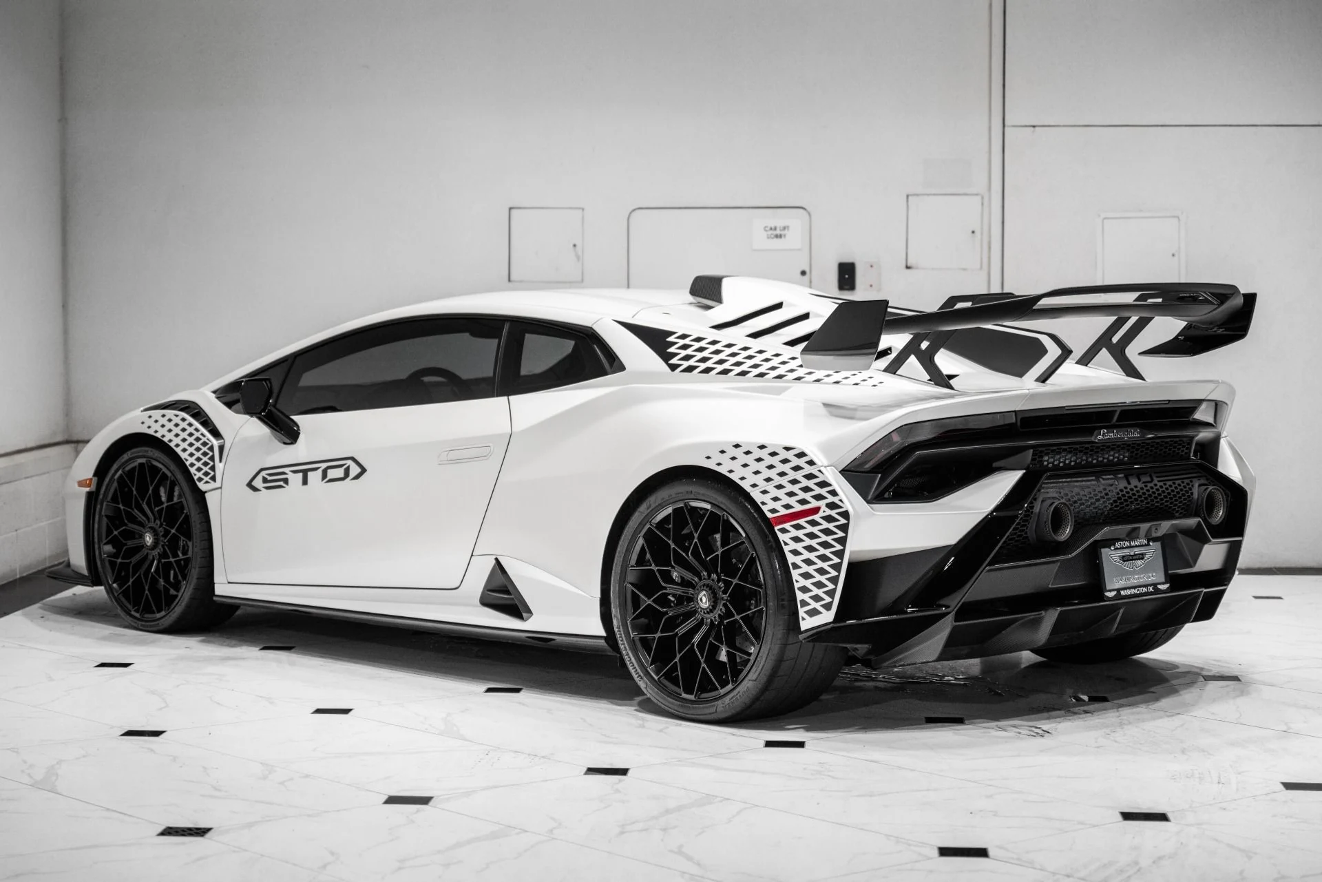 mph006_4029517158_Used_2023_Lamborghini_Huracan_STO_STO_1784326175_20f0699a80