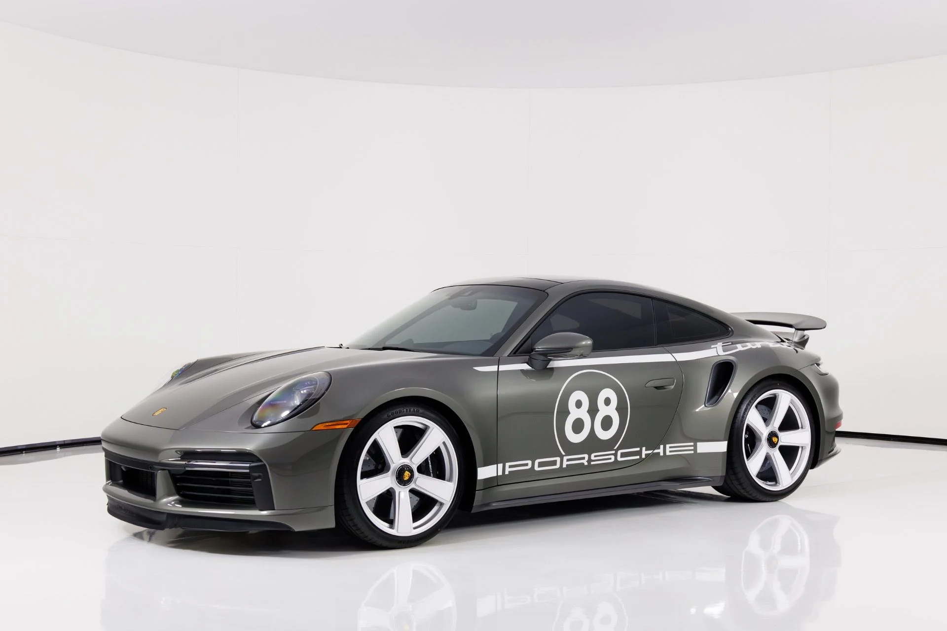 mph006_4035965880_Used_2025_Porsche_911_Turbo_50_Years_1769709968_3bead3066a