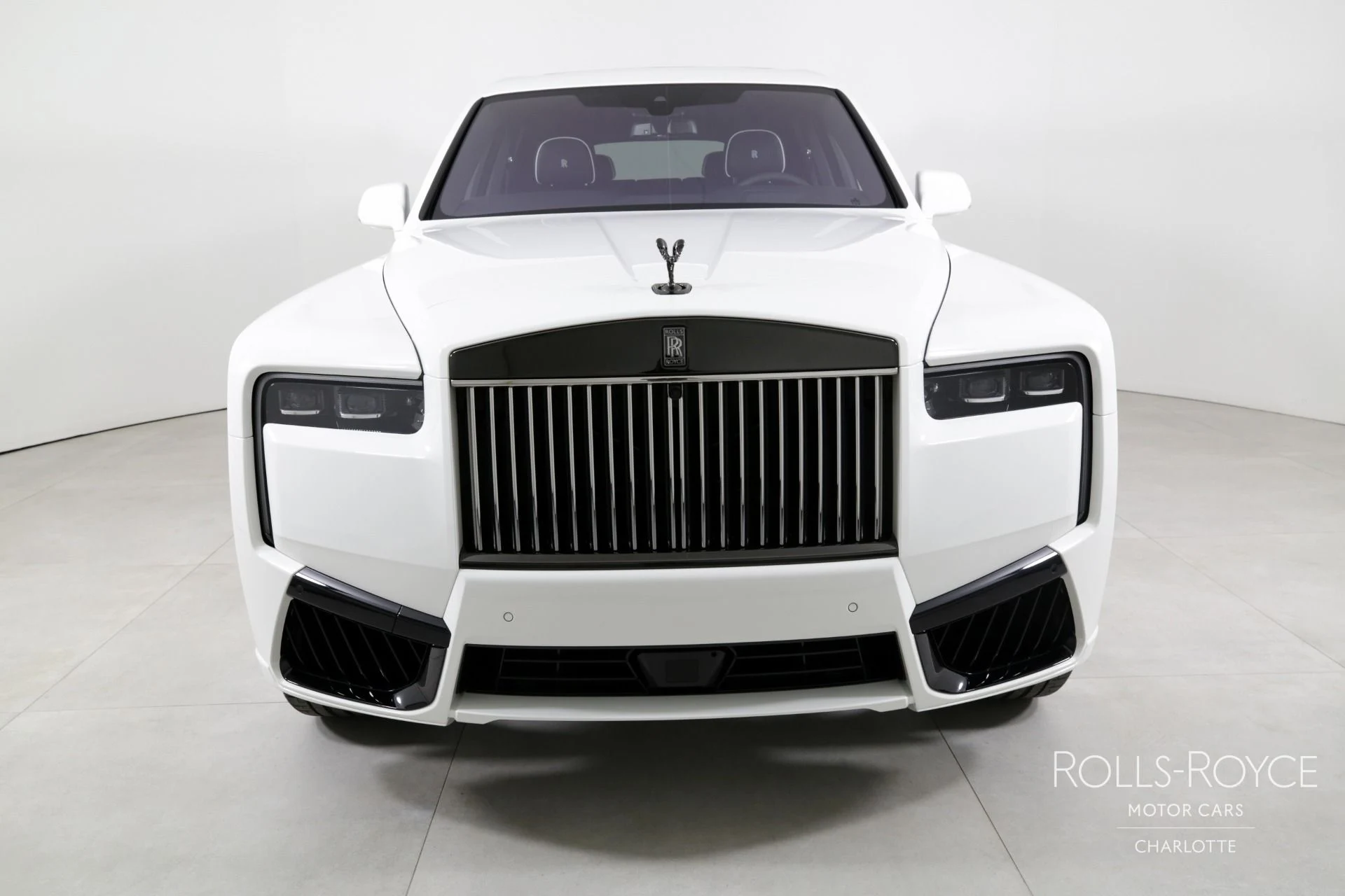 mph006_4038933308_Used_2025_Rolls_Royce_Black_Badge_Cullinan_1734452240_90fd5f5a33