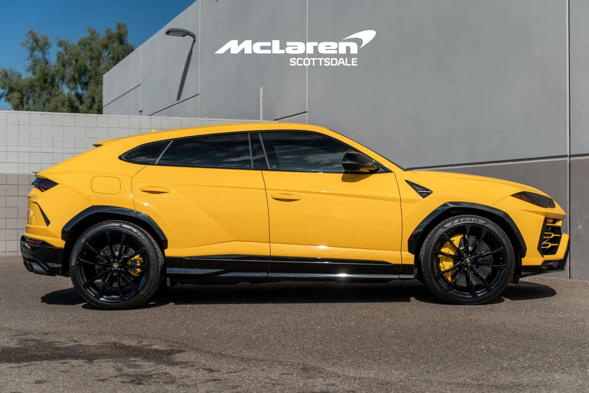 mph006_4039732114_Used_2021_LAMBORGHINI_URUS_1775537131_91b03d0281