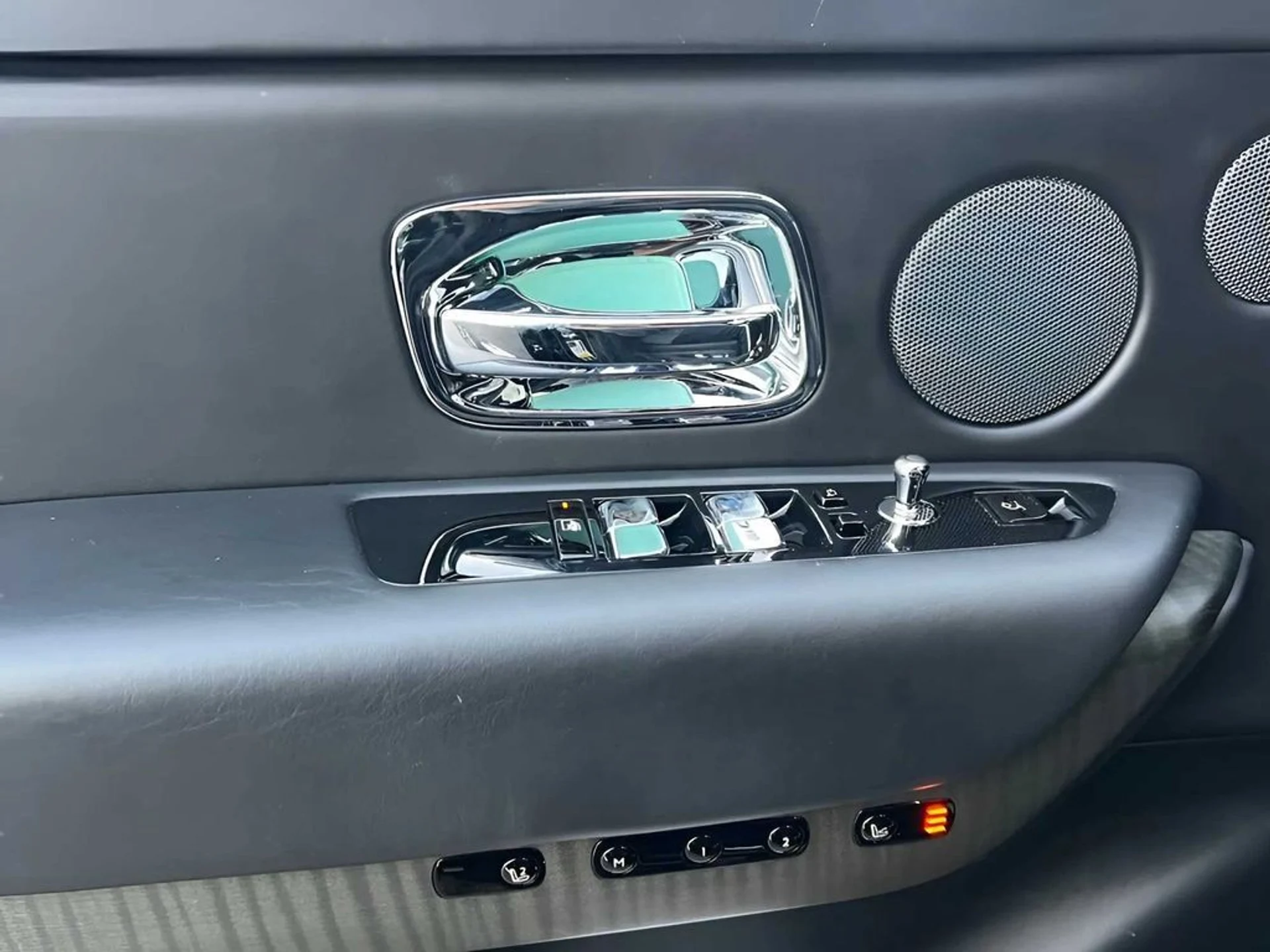 mph006_4043318466_cbefc4e631573a3ad2eccbdb1e0313dcx_e1834510d3