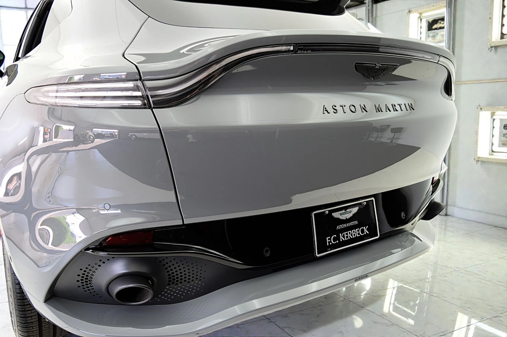 mph006_4050010518_Used_2022_Aston_Martin_DBX_187a44c23b