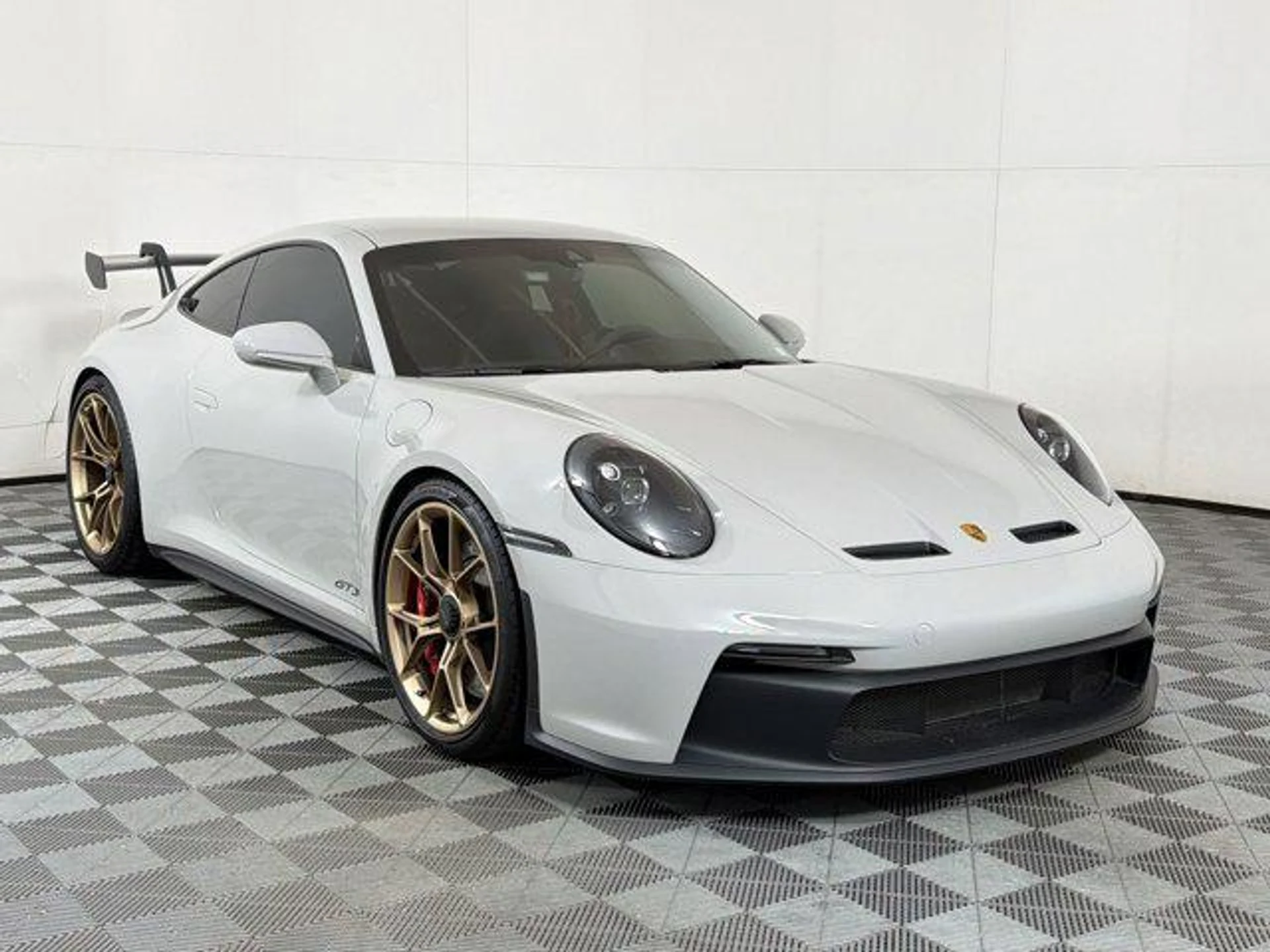 mph006_40509215_i_Y3_K0_Oofk_HPE_Svt_Fv_Kp_M_r_E_Ncz_A_5e983db6e3