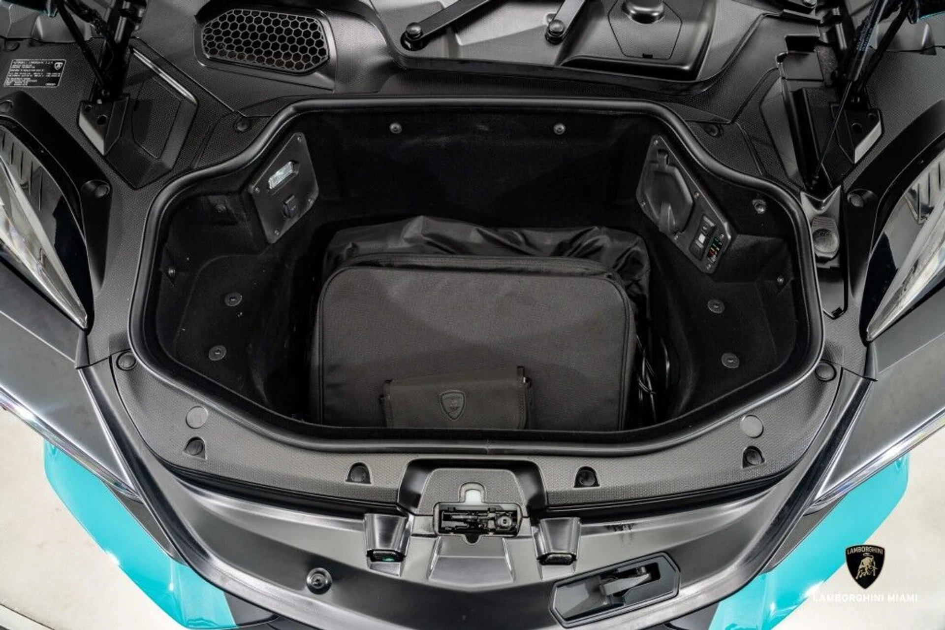 mph006_4074134220_51670372c52200c3c23da2b2d2184cb1_9a81a4682e