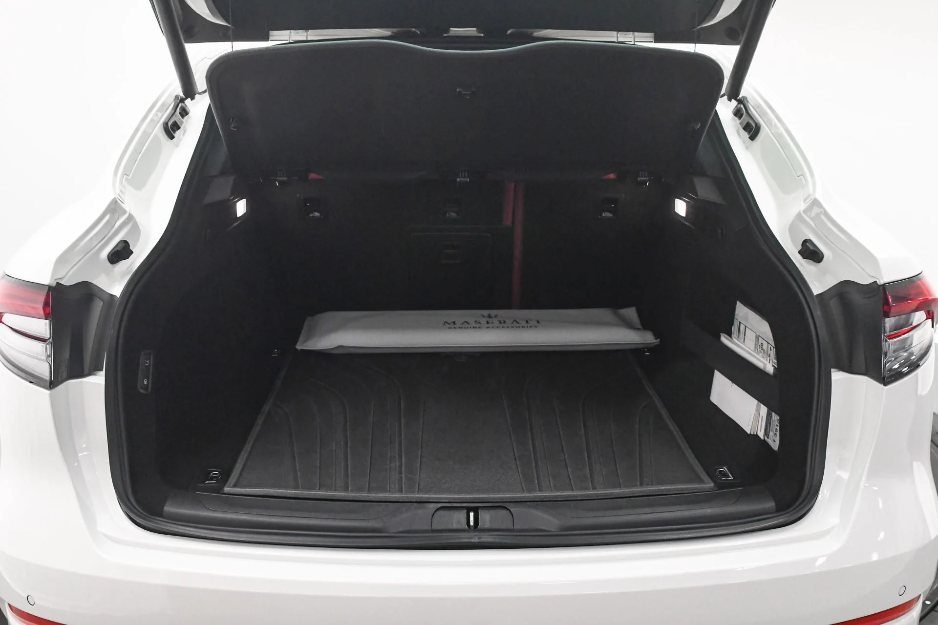 mph006_407615555_Used_2022_Maserati_Levante_GT_1755331887_84c71ca7d9