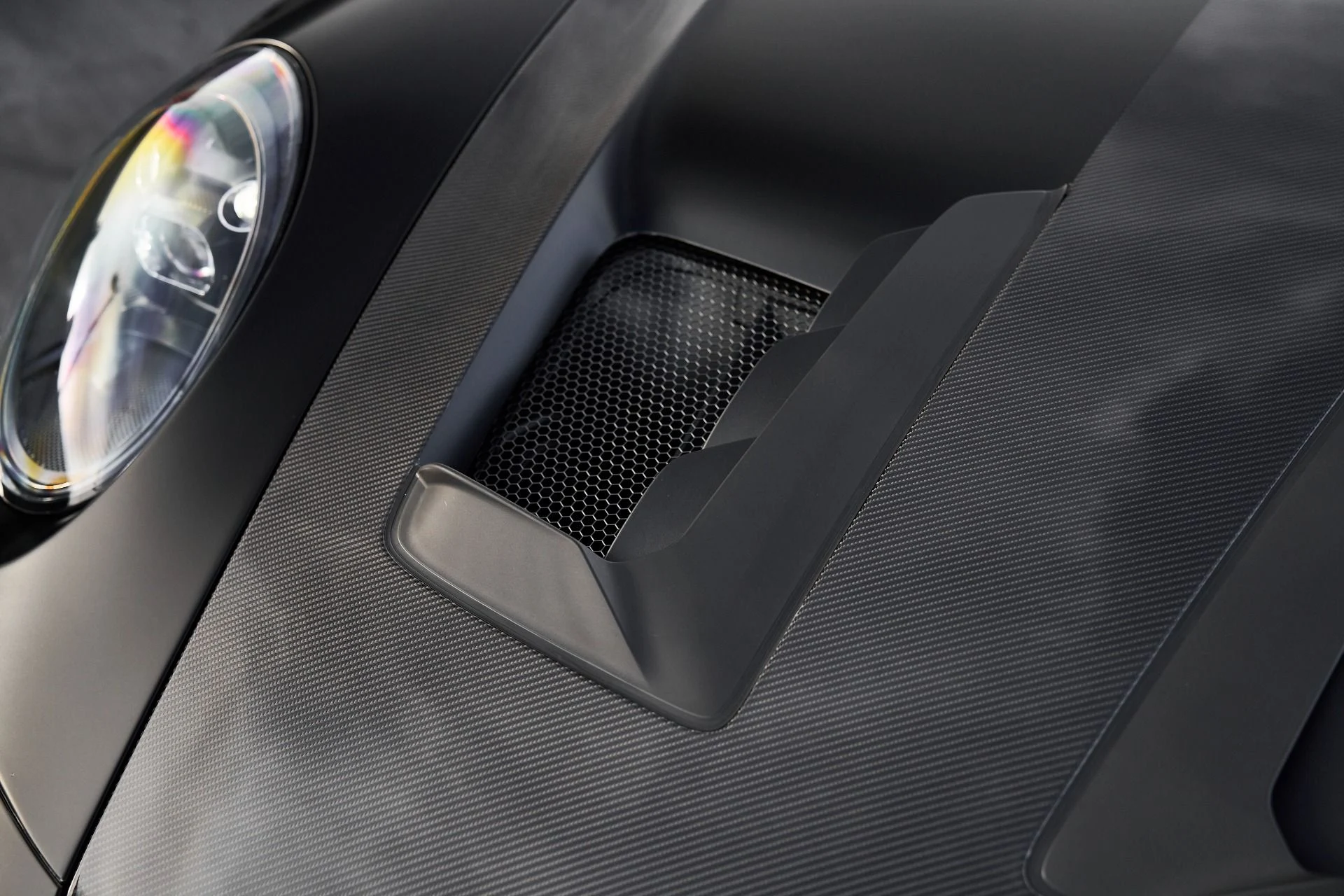 mph006_4077957506_Used_2025_Porsche_911_GT_3_RS_1762914434_31bd46d525