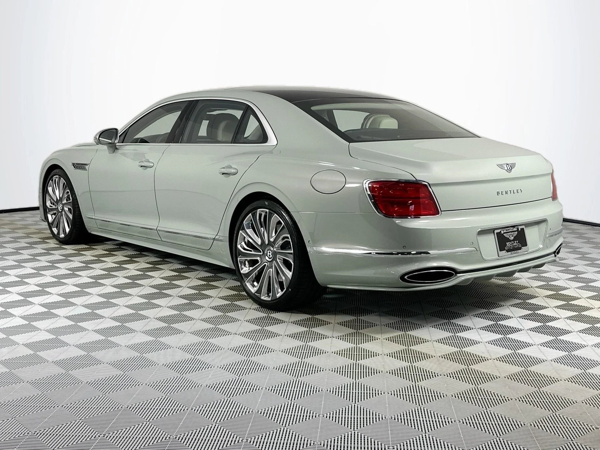 mph006_4080357409_7_c285d5332c