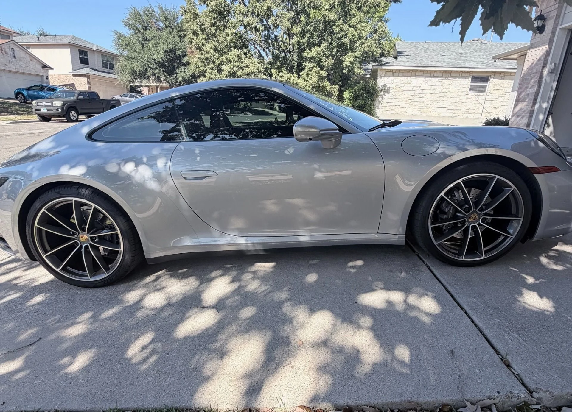 mph006_4086378032_Used_2021_Porsche_911_Carrera_1763073594_8375db8070