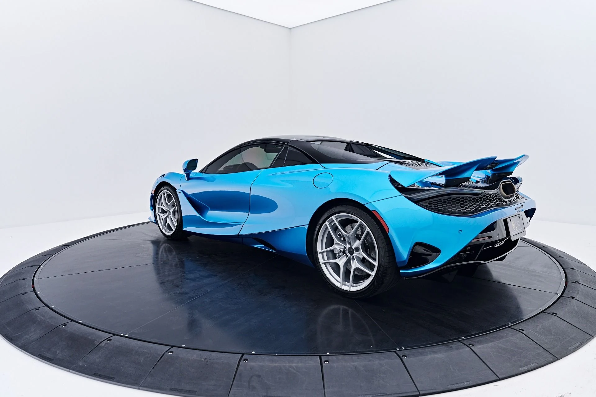 mph006_4095676531_Used_2025_Mc_Laren_750_S_1787619628_759c21df81