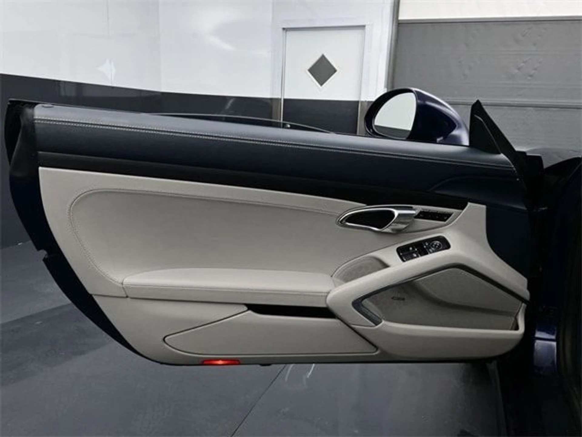 mph006_4100595026_9a4b7121fc21183f239a83dae9f8bee0x_624a8a2f7e