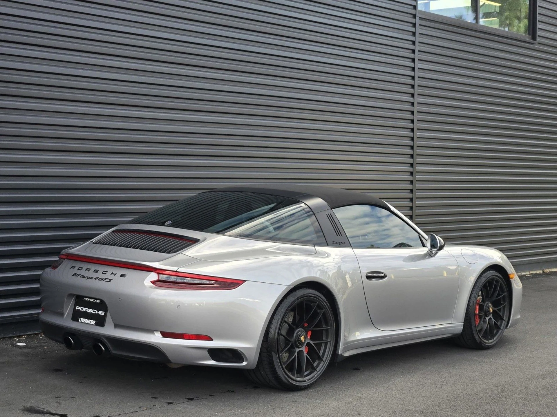 mph006_4106018512_984a77157dbe7aeab7382405fe74c7c2x_5378e3650a