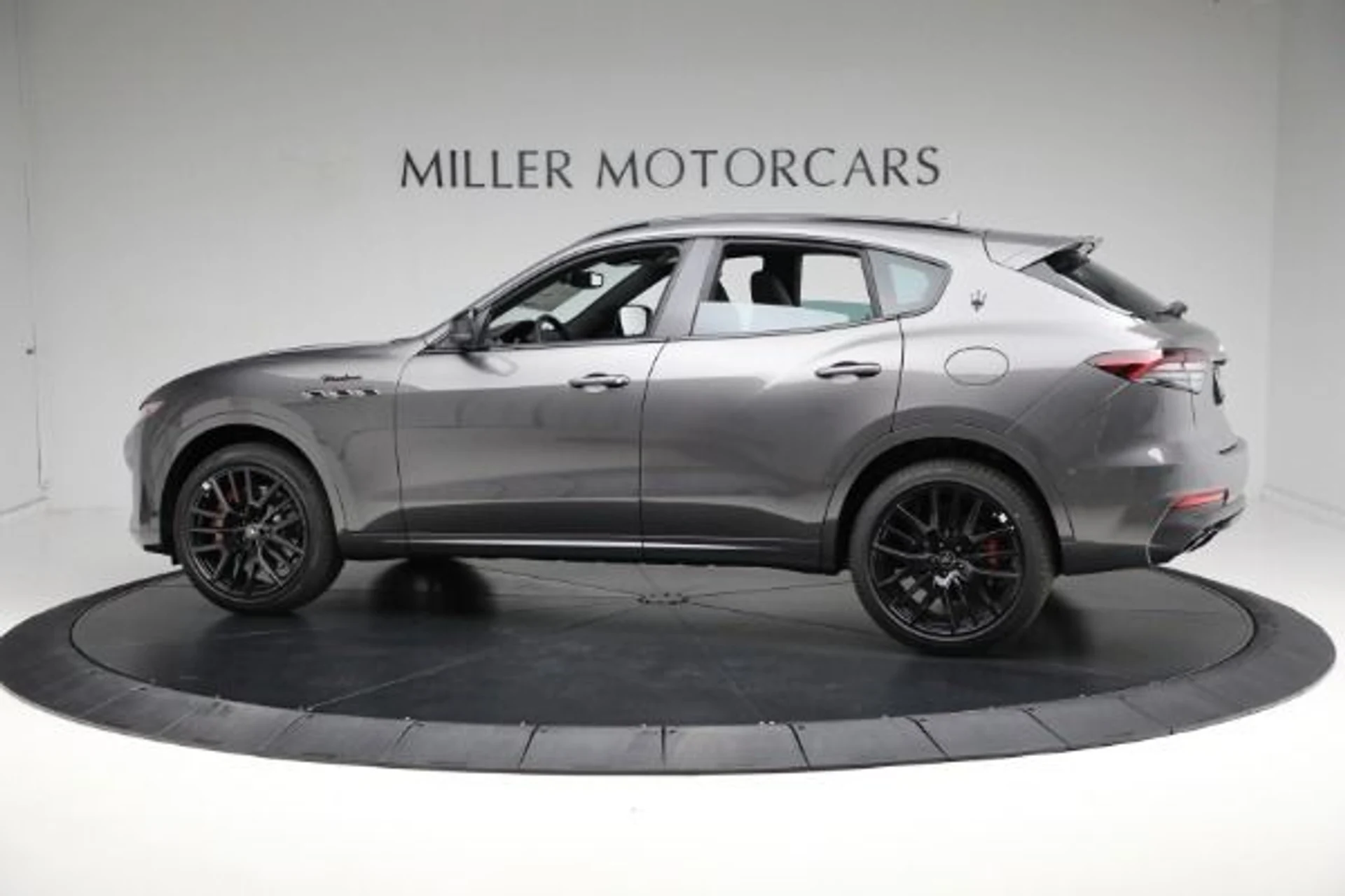 mph006_4116267891_New_2024_Maserati_Levante_Modena_Ultima_77da710b60