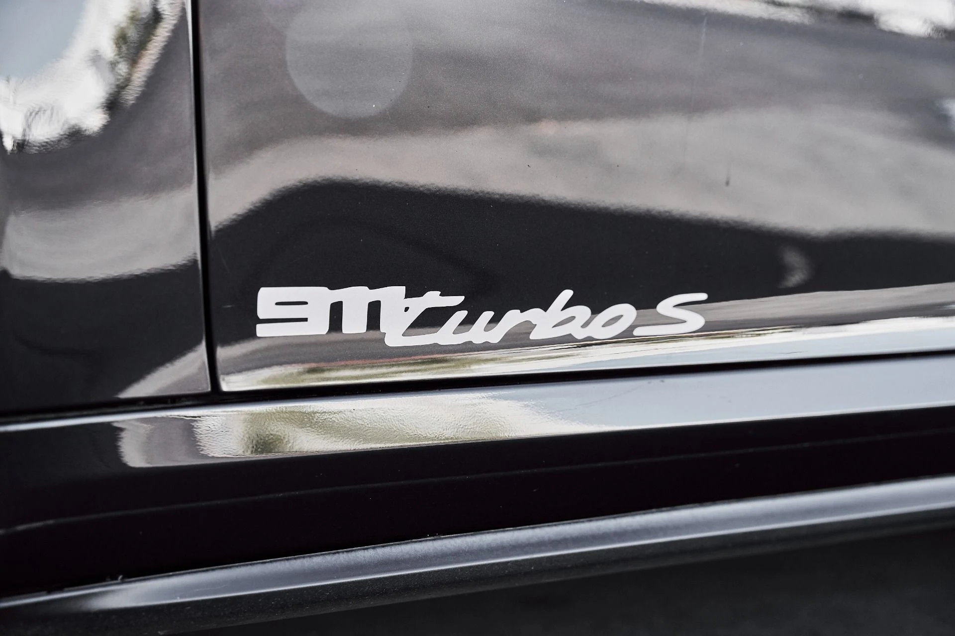 mph006_4116657322_Used_2014_Porsche_911_Turbo_S_1776734555_28f5dab83d