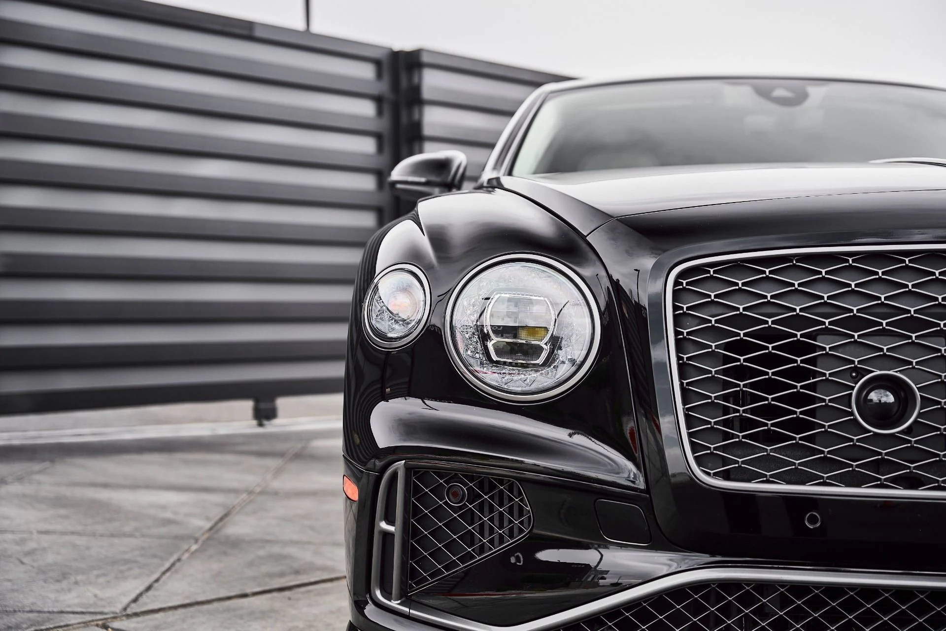 mph006_4121336932_Used_2025_Bentley_Flying_Spur_Speed_1786412167_515800872e