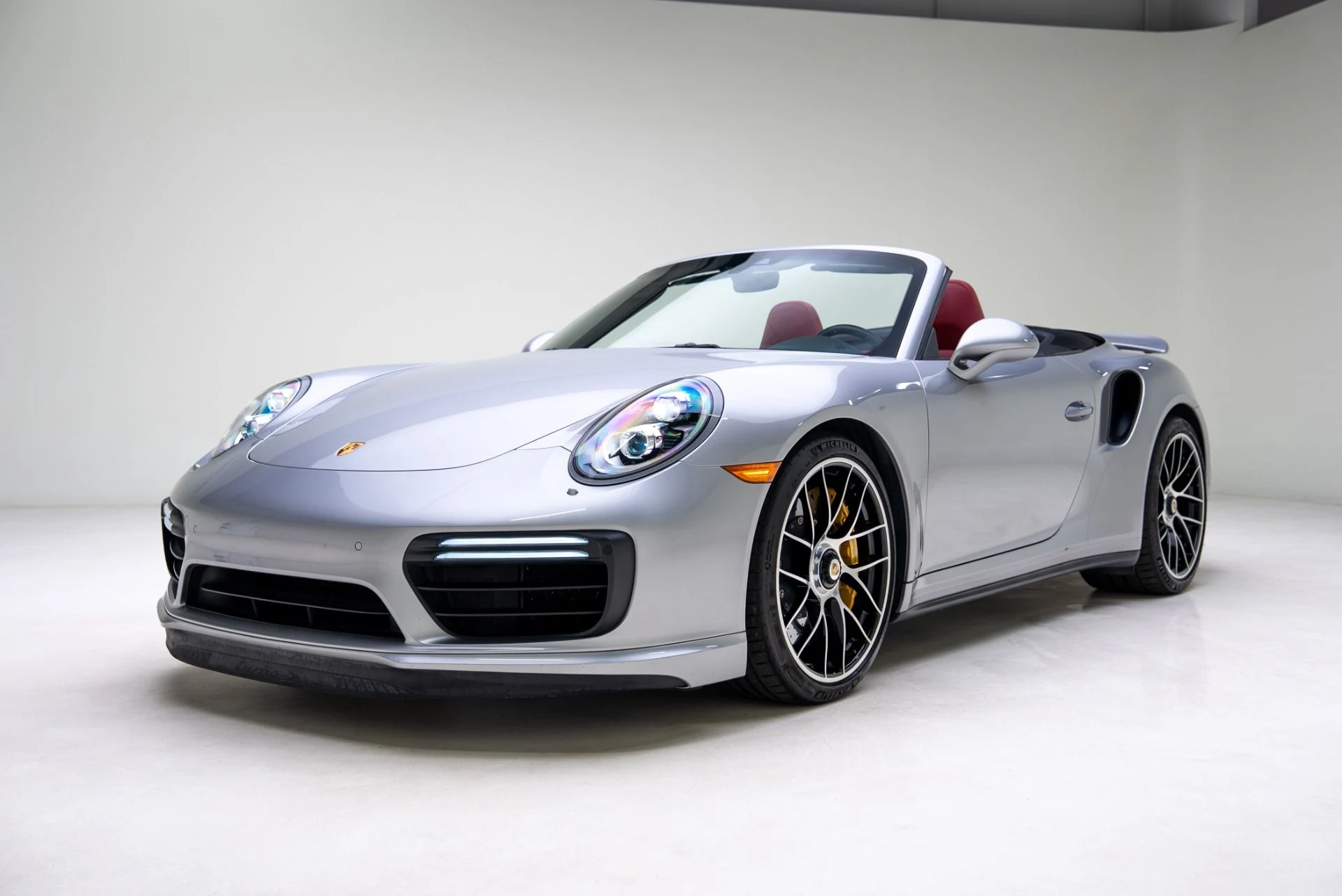 mph006_4123305598_Used_2018_Porsche_911_Turbo_S_1769029746_1471745802