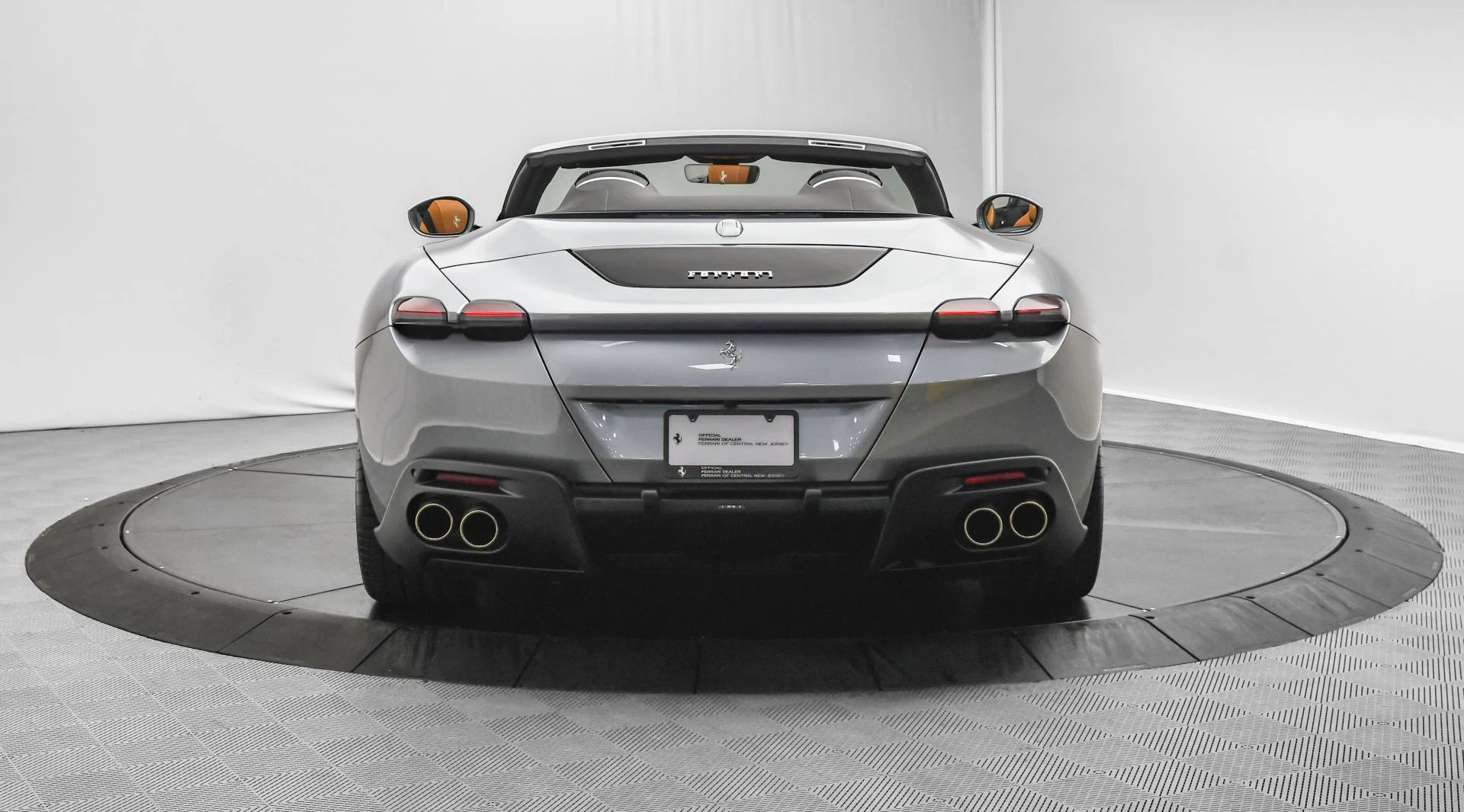 mph006_4125745952_Used_2025_Ferrari_Roma_Spider_1755677420_e6a3635019