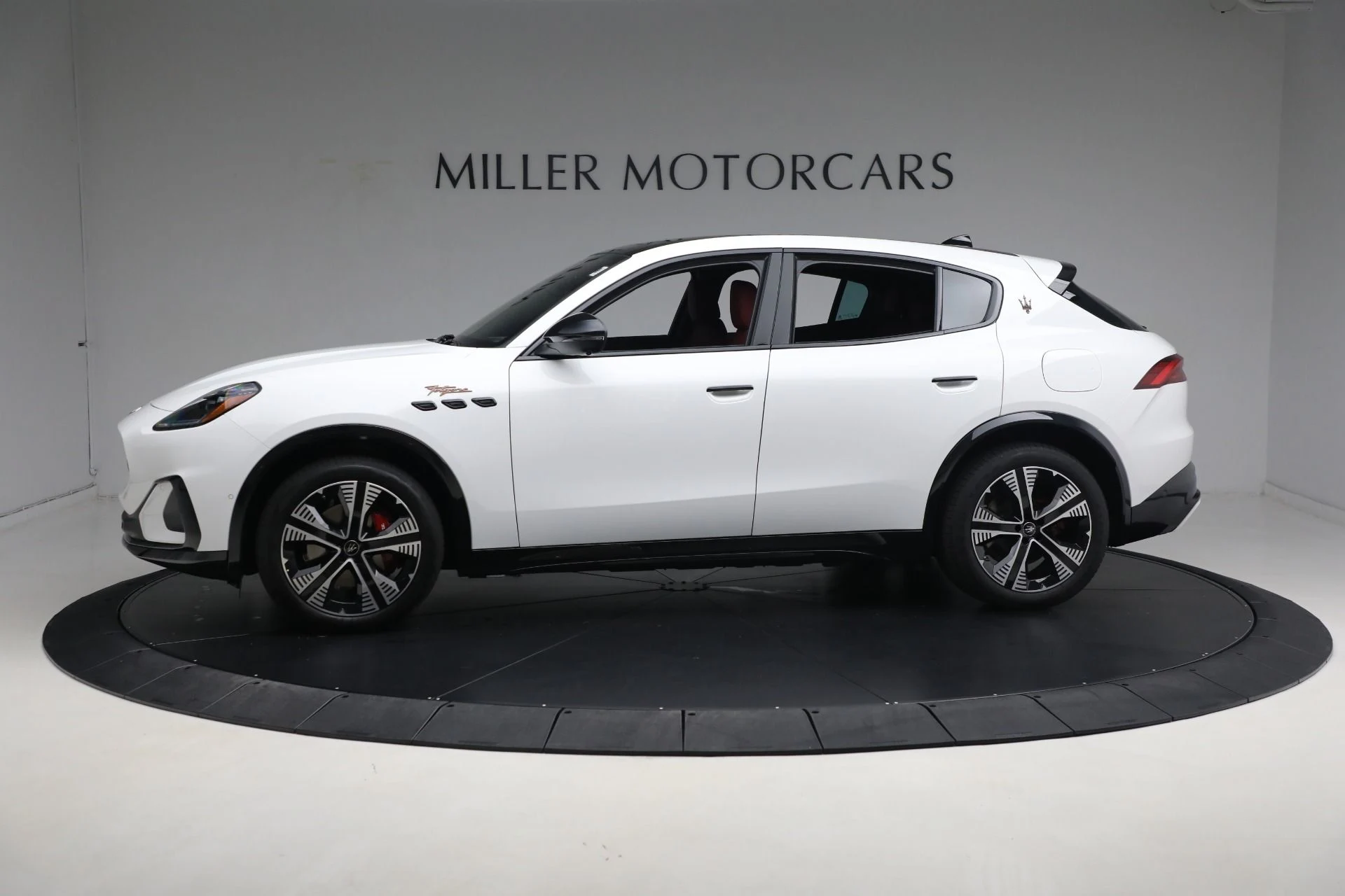 mph006_4126590362_New_2025_Maserati_Grecale_Folgore_a4ec614ad2