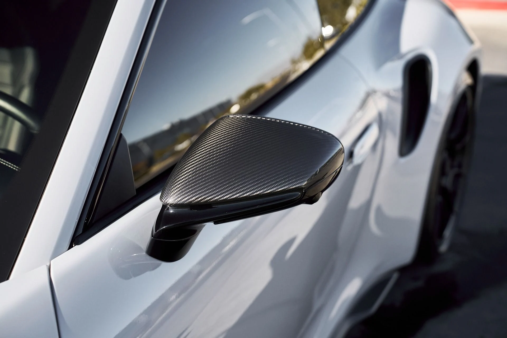 mph006_4142190599_Used_2024_Porsche_911_Turbo_1765332389_bfc883a26d