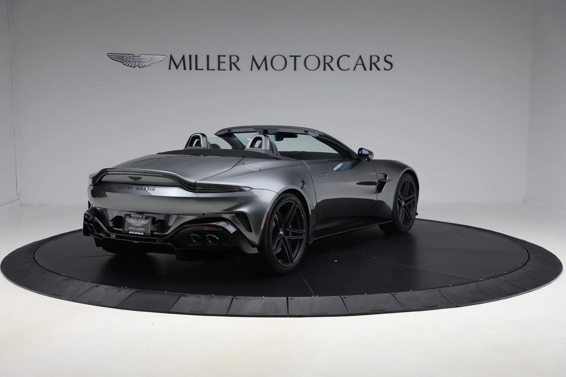 mph006_4153287914_New_2026_Aston_Martin_Vantage_Roadster_1f93098d69