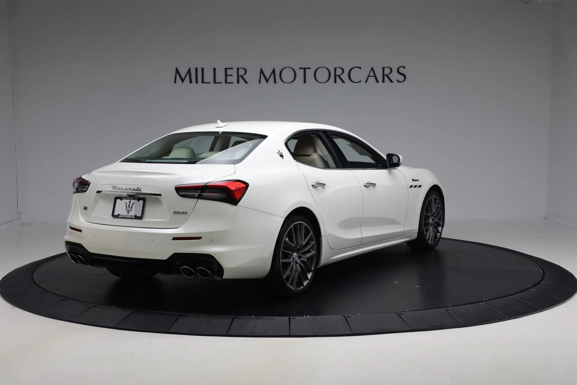 mph006_4164915974_Used_2022_Maserati_Ghibli_Modena_Q4_c62dc182c8