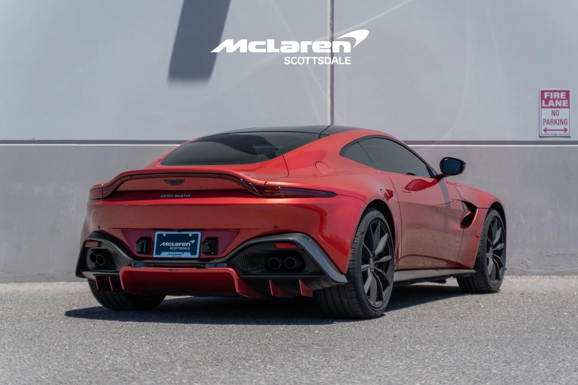 mph006_4165379041_Used_2019_ASTON_MARTIN_VANTAGE_1784912747_b7be56bd82